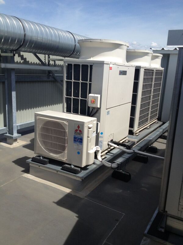 Installation de ventilation pour b&acirc;timent industriel